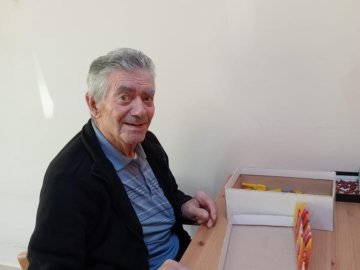 Como fomos às tasquinhas, deitámo-nos tarde, mas já estamos na Fisioterapia a fazer muito exercício físico